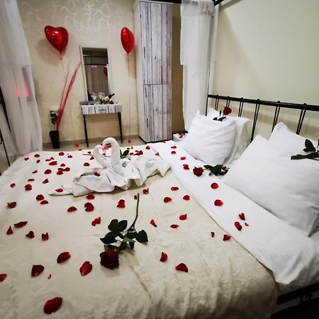 Garni Hotel Dash Novi Sad Buitenkant foto