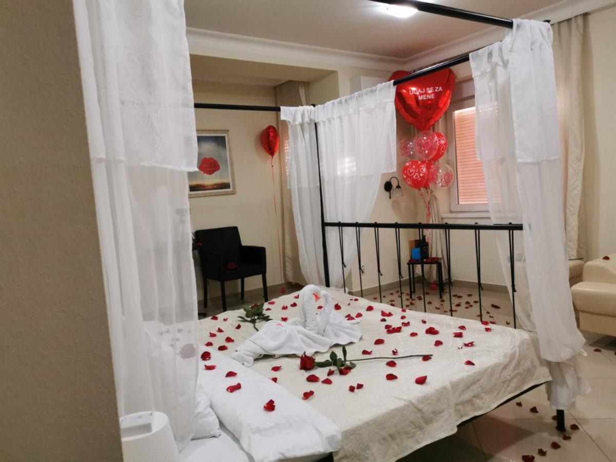 Garni Hotel Dash Novi Sad Buitenkant foto