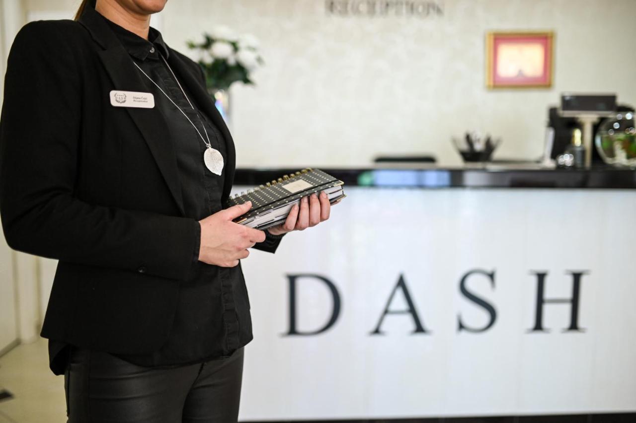 Garni Hotel Dash Novi Sad Buitenkant foto