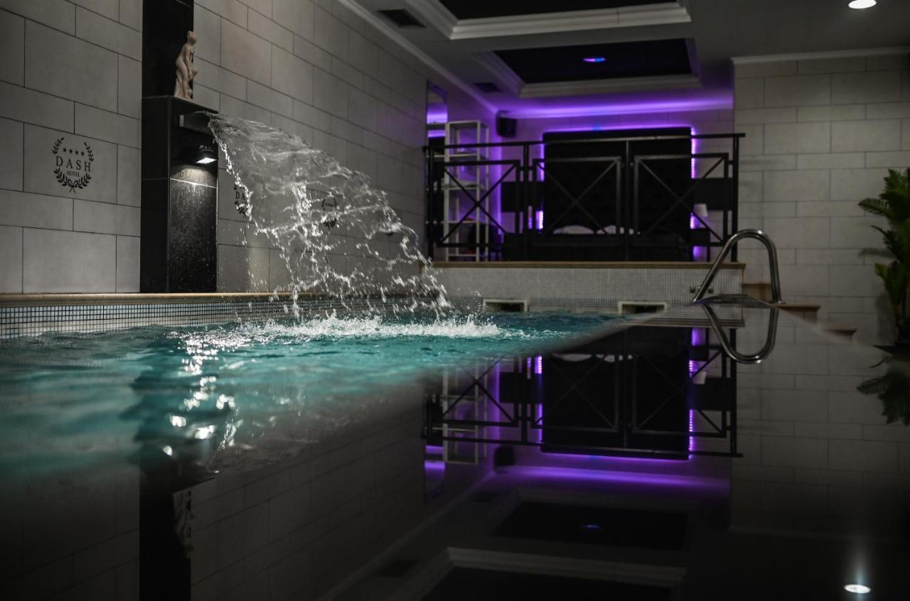 Garni Hotel Dash Novi Sad Buitenkant foto